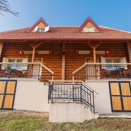 Apartmani Zuti Leptir Врдник Экстерьер фото