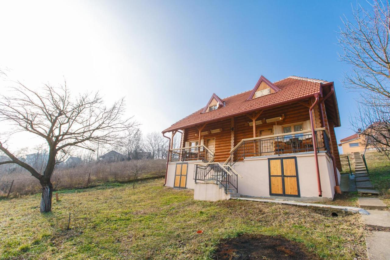 Apartmani Zuti Leptir Врдник Экстерьер фото